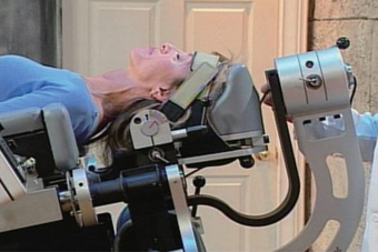 비수술 로봇 디스크 치료기 사진2